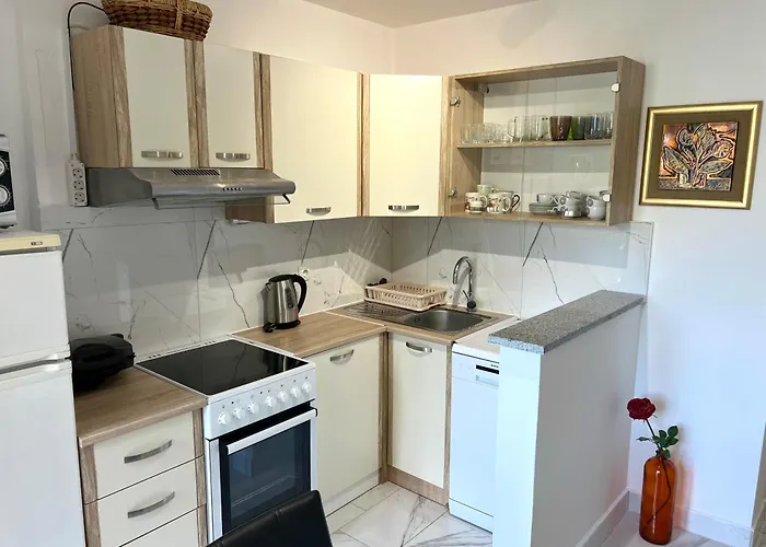 Luna - & Center Daire