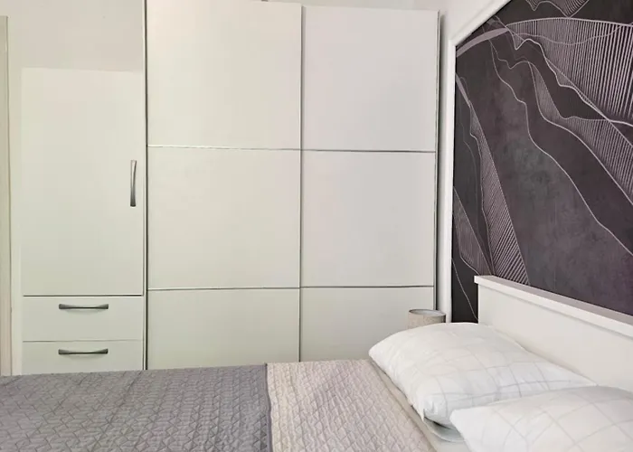 Luna - & Center Daire *