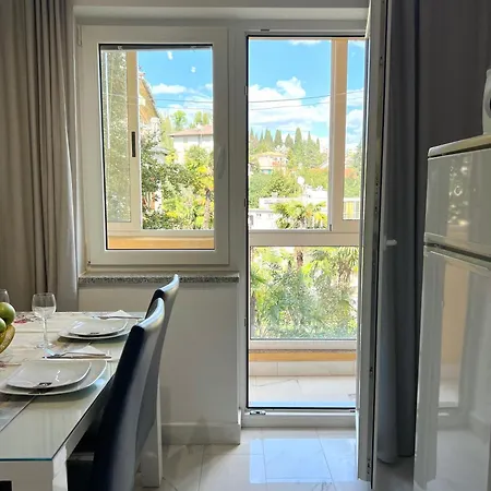 Luna - & Center Apartmán Opatija